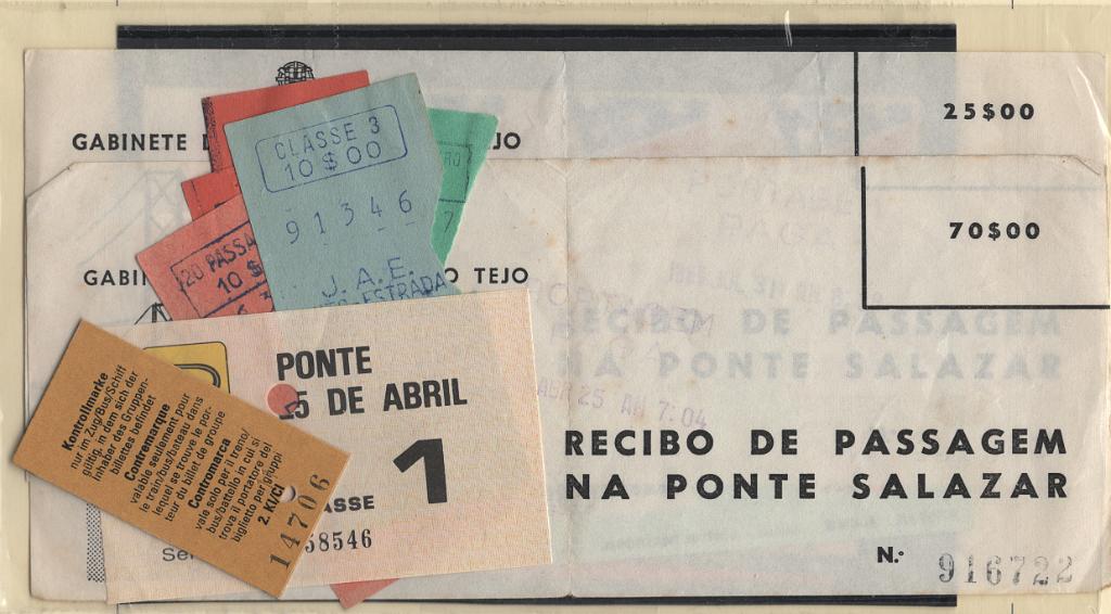 3039.jpg -     Lote:    3039      Lotes pelo Correio             Descrição:         Bilhetes de transporte e portagem. Lote com 2 bilhetes da Ponte Salazar (25$00 e 70$00), 5 da Ponte Marechal Carmona, 1 bilhete da Ponte 25 de Abril + 15 vinhetas de companhias de aviação e 1 do Jetfoil de Macau-HK. Lote a ver.         Lote       Valor Base:     &euro; 5,00     Valor Venda:     &euro;      