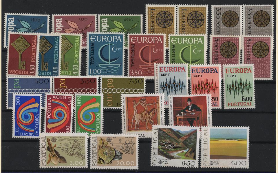 3049.jpg -     Lote:    3049      Lotes pelo Correio             Descrição:         Portugal &mdash; Cartela contendo séries completas, a quase totalidade de emissões Europa desde 1965 a 1977. Valor aproximado de catálogo &euro; 344,00. Lote a ver.         ***       Valor Base:     &euro; 20,00     Valor Venda:     &euro;      
