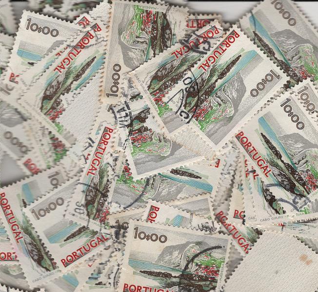 3058.jpg -     Lote:    3058      Lotes pelo Correio             Descrição:         Portugal * Emissão base "Paisagens e Monumentos. Caixa com largos milahres de selos usados. Lote a ver.         Lote       Valor Base:     &euro; 100,00     Valor Venda:     &euro;      